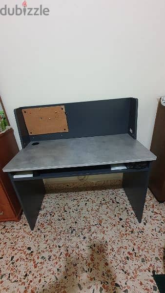 Office desk & Chair 0