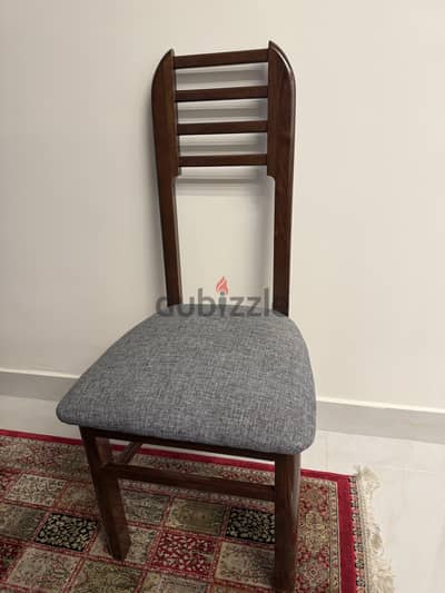 used like new dining chairs - no scratches