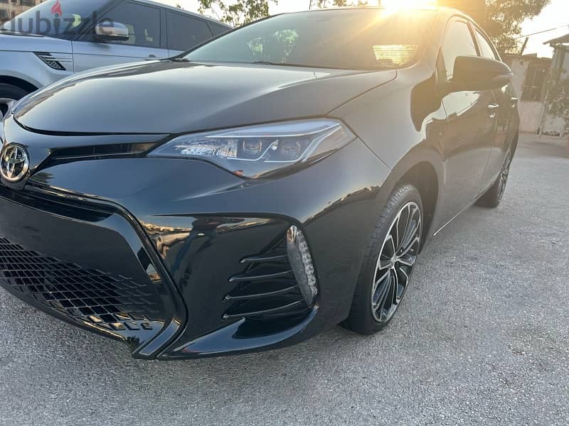 Toyota Corolla S 2015 black جلد وفتحة اجنبية 0