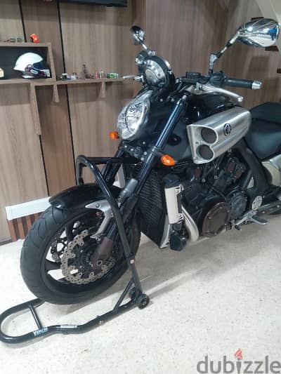 Yamaha Vmax 1700cc company source & maintenance like new 24000klm