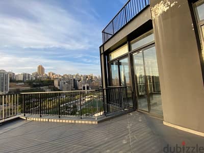 Beautiful lofty penthouse with large terrace