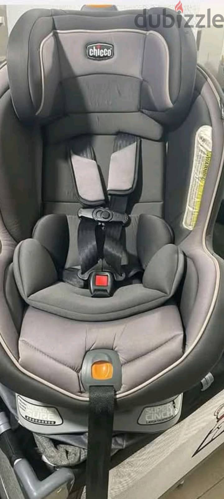 Carseat chicco like new free delivery 1