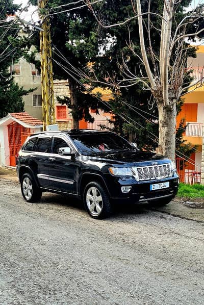 Jeep Grand Cherokee overland Summit 2013