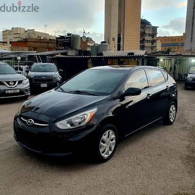 Hyundai Accent 2015 hatchback manuel f. o ABS AIRBAG like new