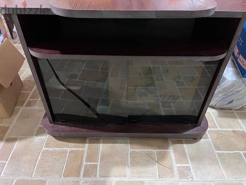 Tv table طاولة تلفزيون 1