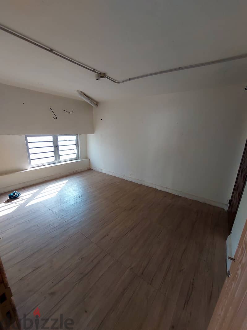 40 SQM Prime Location Shop/Warehouse in Dekwaneh, Metn 0