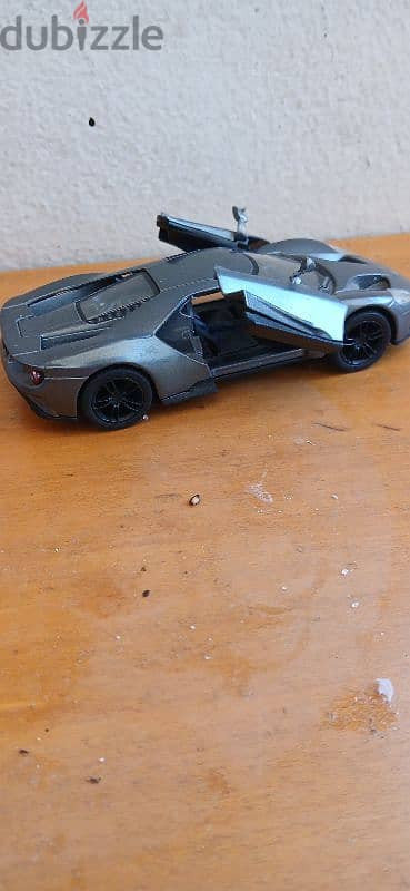 Kinsmart 1/38 Ford GT 2017 4