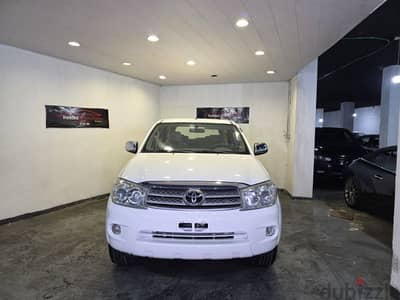 2009 Toyota Fortuner 2.7L 4 Cylinders Company Source BUMC Like New!