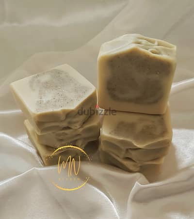 100g soap - صابونة المورينجا وطين الكاولين بعطر شجرة الشاي