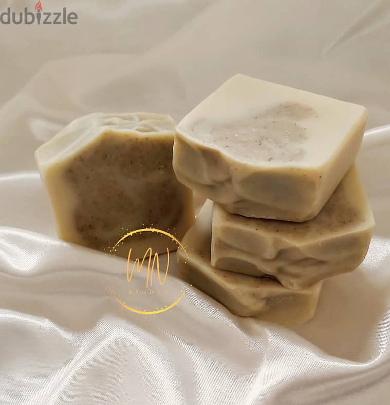 100g soap - صابونة المورينجا وطين الكاولين بعطر شجرة الشاي 2