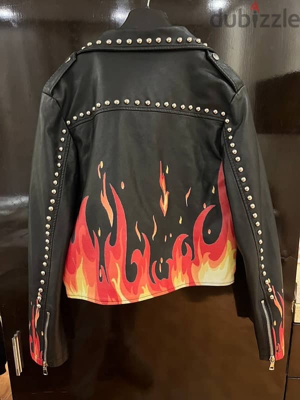 leather jacket used like new worn twice only 1