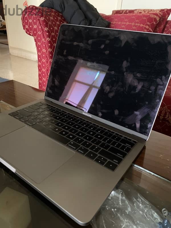 Macbook pro 2017 2