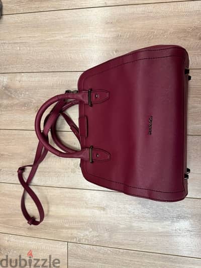 Branded used burgundy handbag- Max&co