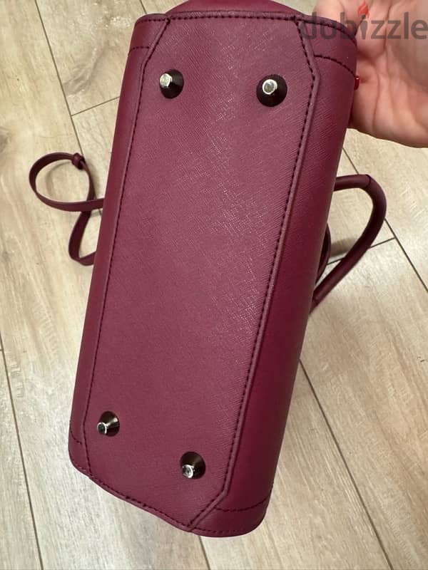 Branded used burgundy handbag- Max&co 7