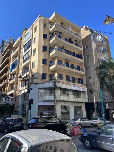 Shop 4 sale 280m Achrafieh prime location near Antoine bookstore