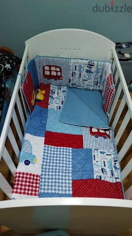 Wodden movable baby crib 0