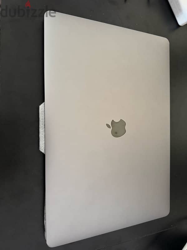 Macbook Pro 1