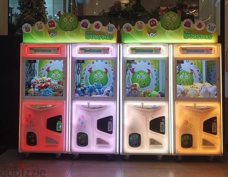 MINI MONSTERS - Coin Operated Claw Machine 4