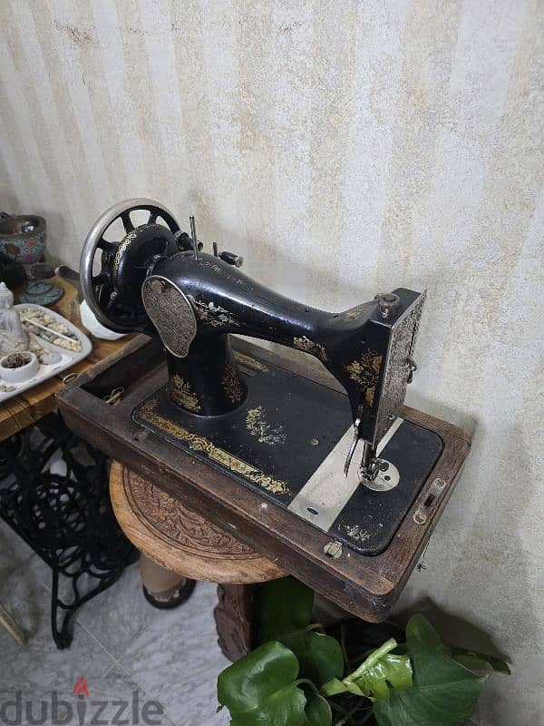 مكنة خياطه سنجر يدوية انتيك مختومة ١٩١٠ Vintage singer sewing machine 4