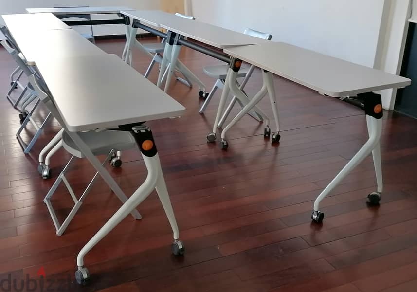 Foldable rectangular tables 0