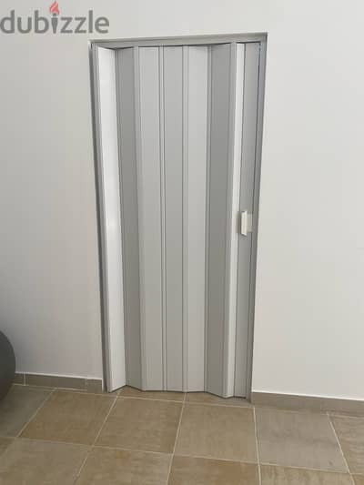 Door accordion fold