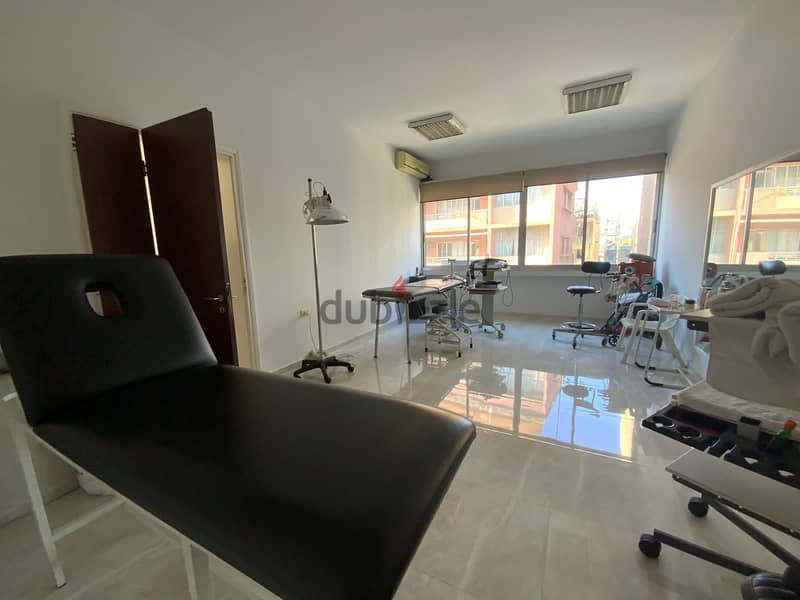 Office for sale Badaro مكتب للبيع في الزيادة 0