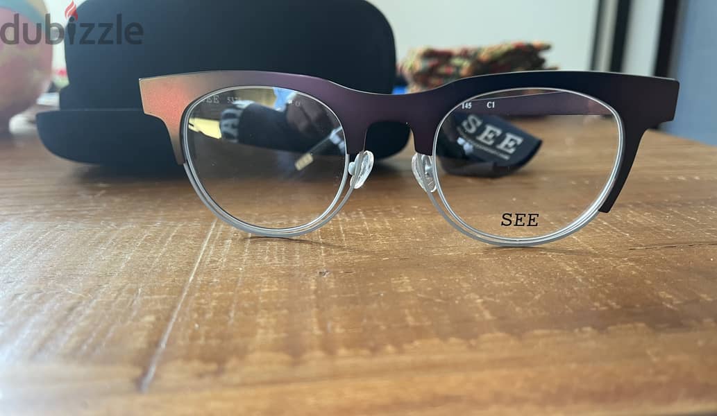 SEE Eyewear , a unique brand of an exclusive high-quality eyeglasses 2