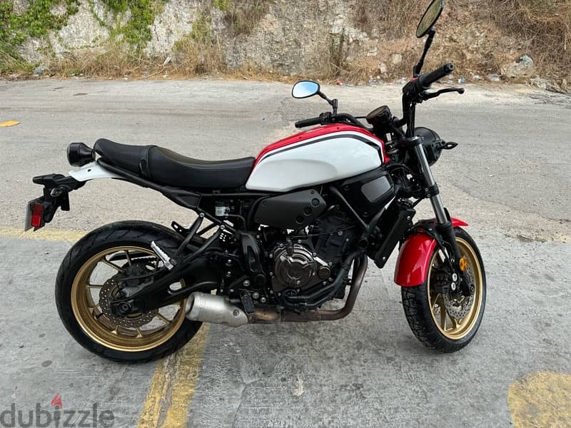 Yamaha XSR700 0