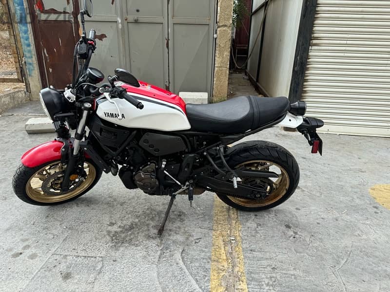 Yamaha XSR700 5