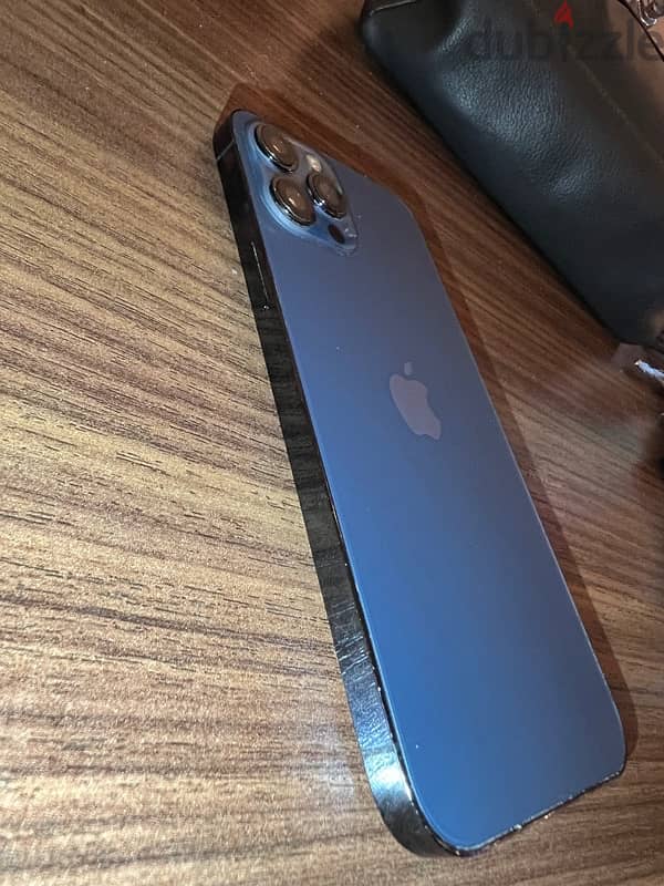 iphone 12 pro  MAX 256GB 8