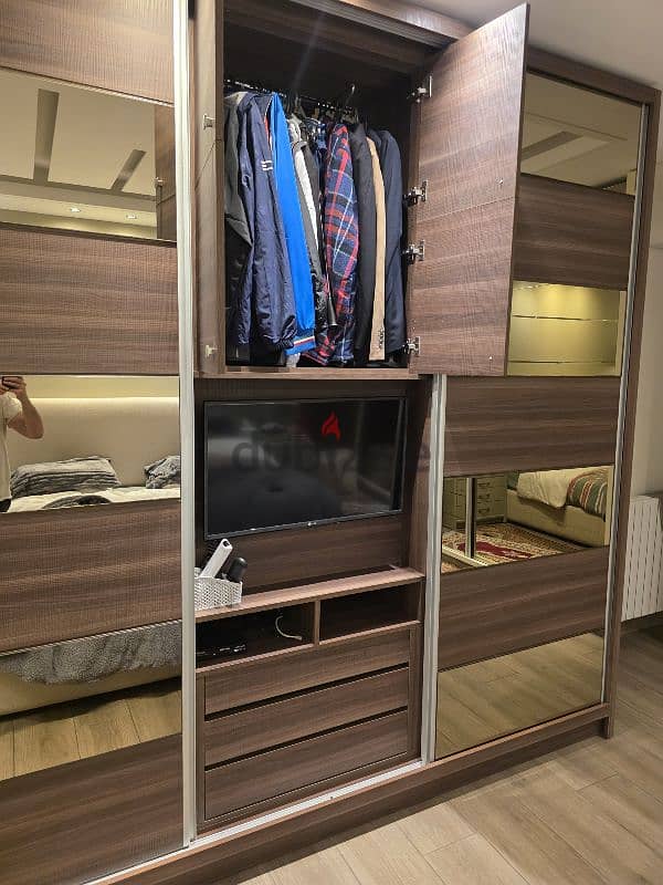 modern closet as new 2.75 m and height 2.60m 3