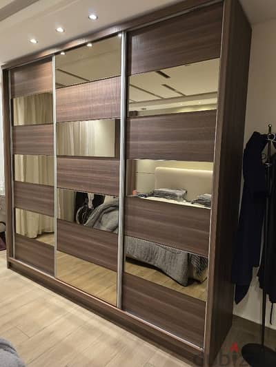 modern closet as new 2.75 m and height 2.60m