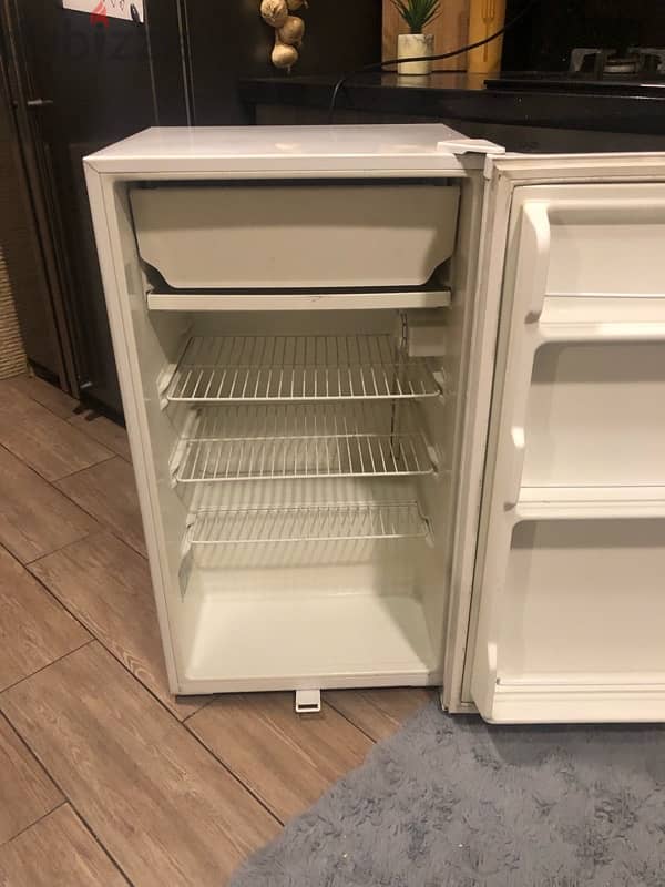 haier fridge in excellent condition . 110$ 1