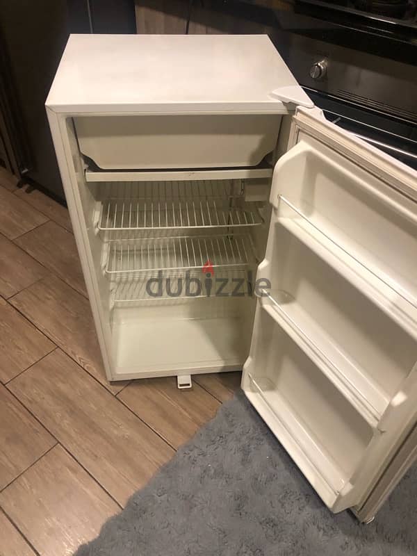 haier fridge in excellent condition . 110$ 4