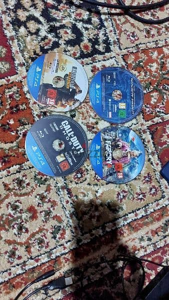 Game Consoles-pc-other electronics-ps4 cds 1