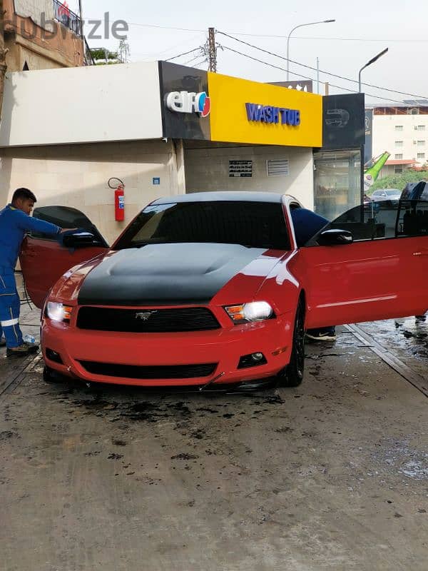 Ford Mustang 2010 0