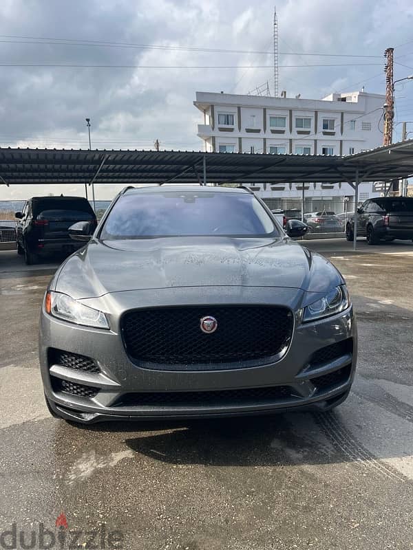 Jaguar F-Pace 2017 0