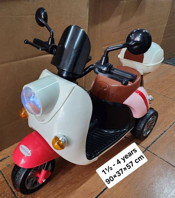 موتو تشريج ٦فولت vespa. ١موتير ١بطارية اضواء led موسيقى usb. aux  . 0