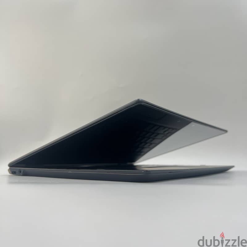 5089-Used Laptop Toshiba DynaBook Portege Y220W-E 7