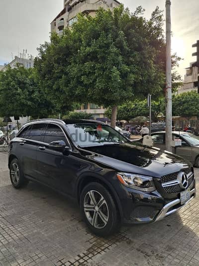 Mercedes-Benz GLC-Class 2018 CLEAN CAR FAX  extra clean