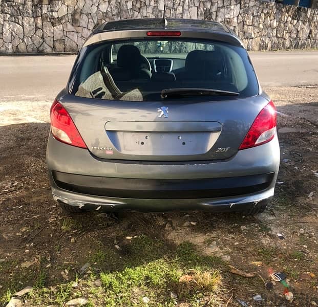 Peugeot 207 2011 0