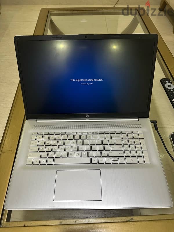 HP I5 1TB 17” screen like new condition! 3