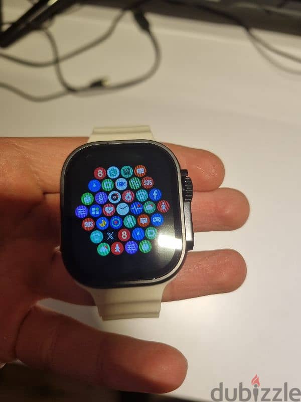 AMAZING SMARTWATCH IN EXELLENT CONDITION 2