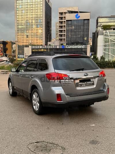 Subaru Outback 2011