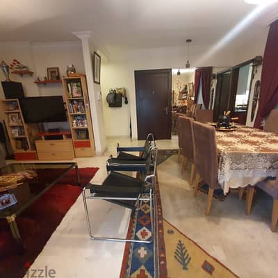 Furnished apartment for sale in Mar Eliasشقة مفروشة للبيع في مار الياس