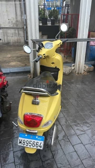 vespa vxl