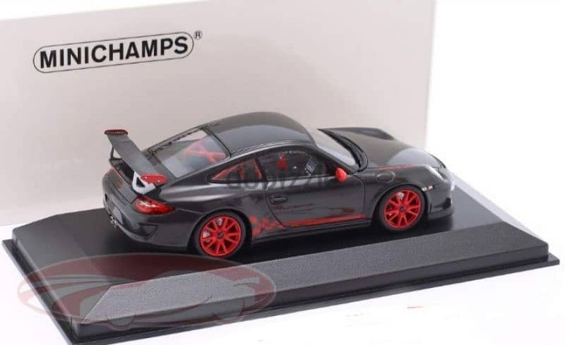 Porsche 911 (997. II) GT3 RS 2009 diecast car model 1;43. 4