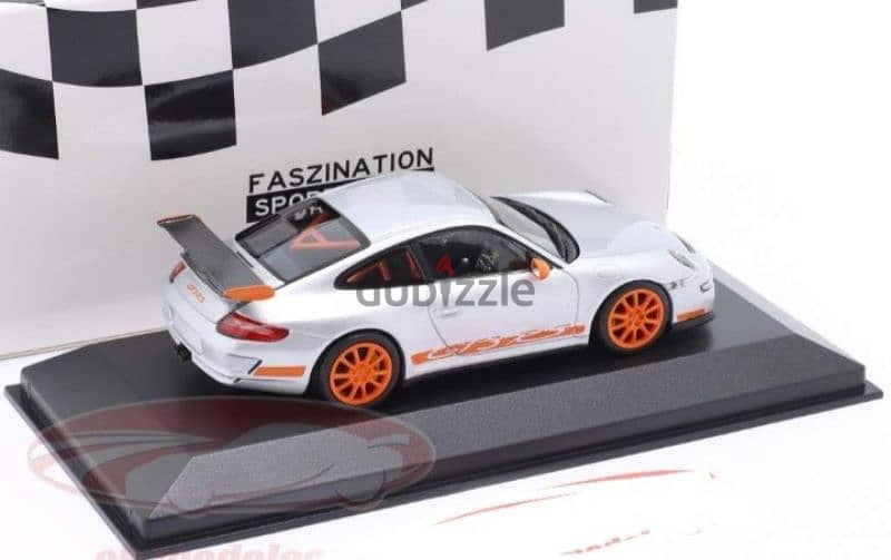 Porsche 911 (997. I) GT3 RS 2006 diecast car model 1;43. 4