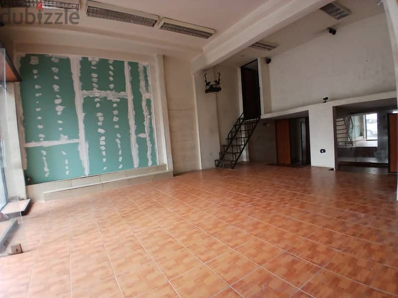 Store for sale in Sin El Fil - محل تجاري للبيع في سن الفيل 0