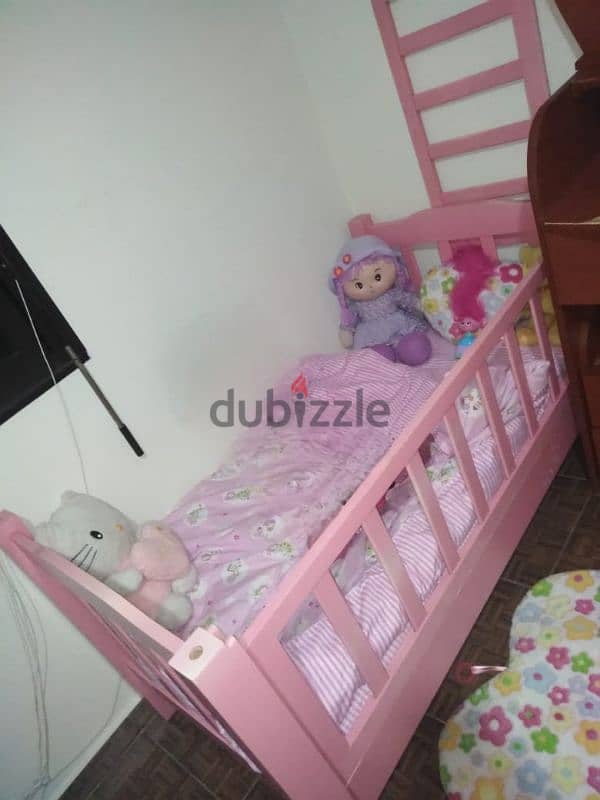 pink baby crib 0